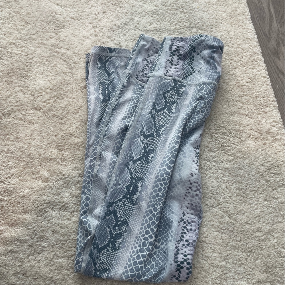 Mono b snakeskin leggings